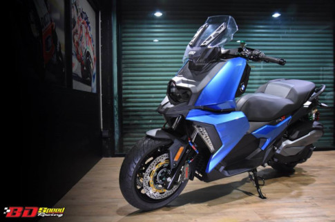 BMW C400 X độ tràn ngập đồ chơi hàng hiệu gây hứng thú tín đồ tay ga