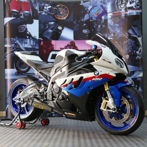 BMW S1000RR độ đơn giản đầy tinh tế với dàn chân đẳng cấp