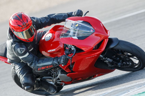 Ducati Panigale V2 2020 sẽ ra mắt tại Malaysia với giá dưới 680 triệu VND