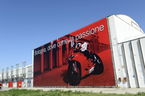 Ducati tuyên bố đóng cửa nhà máy ở Ý