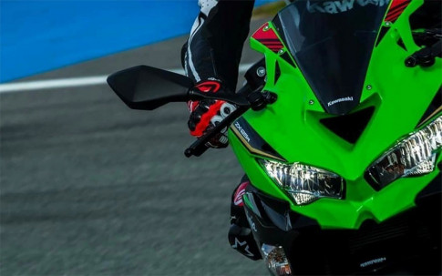 Kawasaki Ninja ZX-25R chuẩn bị ra mắt vào tháng 4 năm 2020