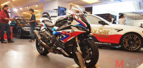 Soi chi tiết BMW S1000RR Official Bike MotoGP tại Thái Lan