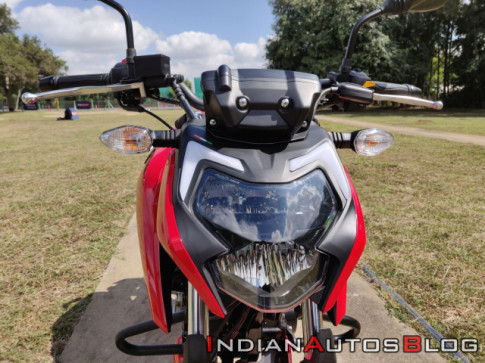 TVS Apache RTR 160 4V: Xe ngầu, nhiều trang bị nhưng giá chỉ 35 triệu?