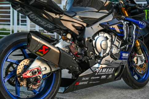 Yamaha R1M độ nhạy bén với phong cách Monster GP 2019