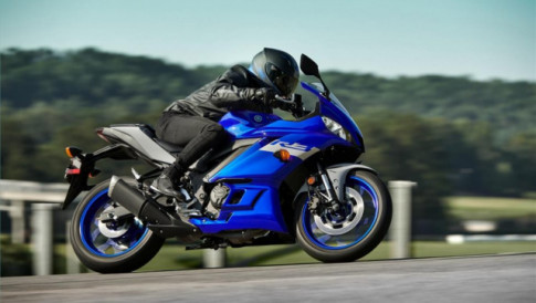 Yamaha R3 2020 chính thức ra mắt với màu sắc mới