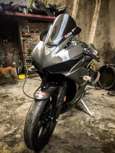 Yamaha R3 độ đặc sắc với phụ kiện Carbon đầu tiên của Việt Nam