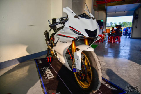 Yamaha R6 trong bản độ đầy choáng nhợp với cấu hình full Race đỉnh cao