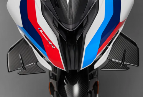 BMW M1000RR - cá mập khủng nhất BMW ra mắt với 212 mã lực