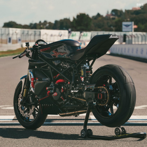 Ducati 999 độ phong cách ngông cuồng đến từ Freerides Motos