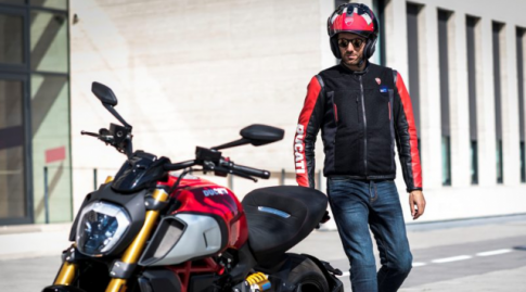 Ducati ra mắt áo khoác thông minh với túi khí giảm sốc