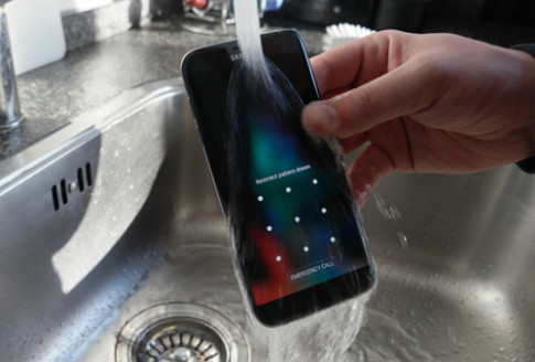 Samsung Galaxy Note 6 có khả năng chống bụi, nước