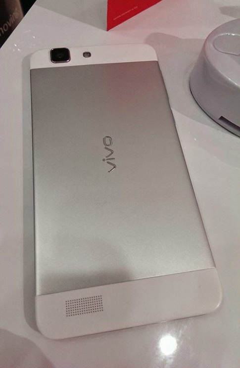 Smartphone siêu mỏng Vivo X3S giá 9 triệu đồng