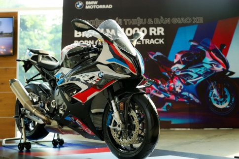 Chi tiết BMW M1000RR tại Việt Nam có giá 1,599 tỷ đồng