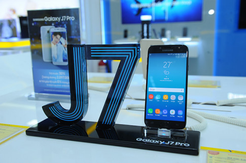 Galaxy J7 Pro tạo sức hút đặc biệt ngay trong ngày đầu mở bán