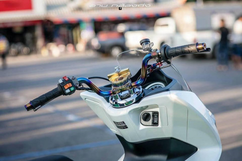 PCX 150 độ - sinh linh trong trắng với màn lột xác ấn tượng của biker Thái