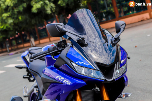 Giá Yamaha R15 chính hãng giảm bất ngờ đến 14 triệu Đồng