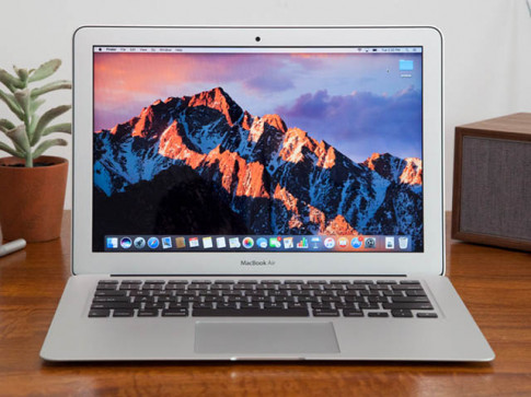 Macbook Air giảm sâu gần 4.5 triệu, iPad Pro chỉ còn 5.5 triệu