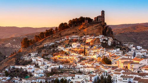 Thị trấn Trắng xinh đẹp ở Tây Ban Nha