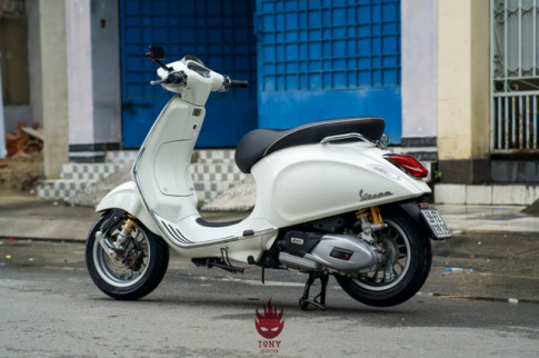 Bạch Mã Vespa Sprint độ nhẹ nhàng với dàn chân Châu Âu đắt đỏ