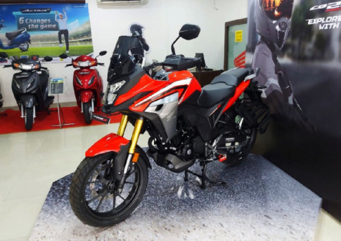 Chi tiết Honda CB200X 2021, mẫu adventure bike giá rẻ