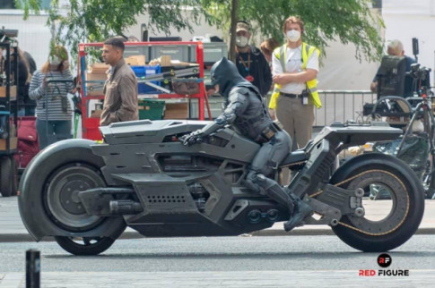 Lộ diện mẫu xe độ BATCYCLE của siêu anh hùng người dơi