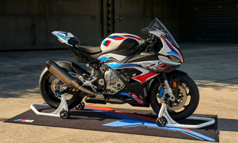 BMW M1000RR được chọn làm phương tiện hỗ trợ an toàn trong MotoGP 2021