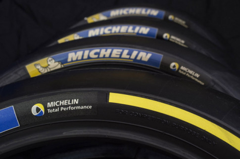 Có bao nhiêu loại lốp xe được sử dụng trong cuộc đua MotoGP?