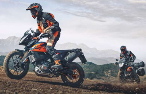 KTM 390 Adventure 2022 được cập nhật kiểm soát độ bám đường mới