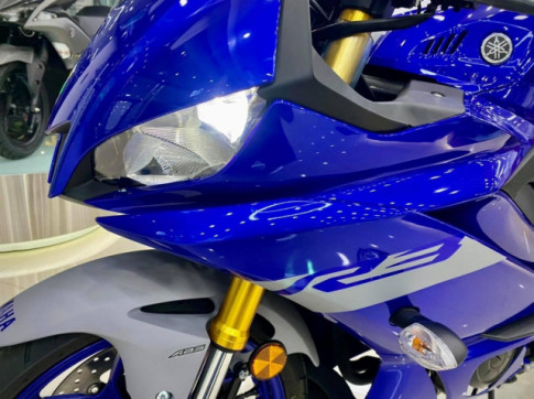 Yamaha R3 phá đảo thị trường Việt với giá đại lý chưa tới 100 triệu